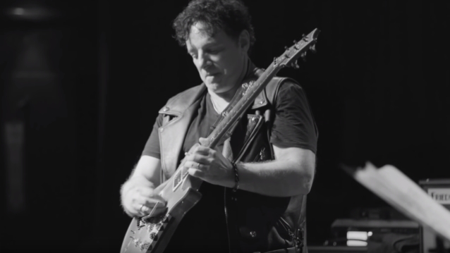 Watch Pro-Shot Video Of NEAL SCHON