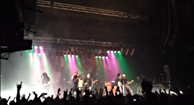 Video: SKID ROW And UGLY KID JOE Jam AC/DC Classic In Australia