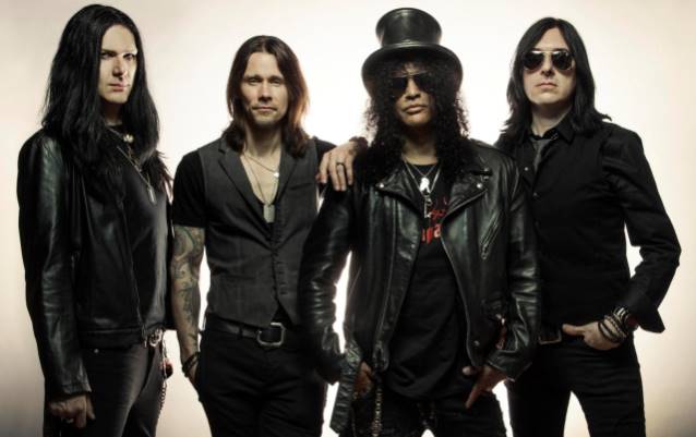 SLASH Featuring MYLES KENNEDY & THE CONSPIRATORS: Audio Snippet Of New Song '30 Years To Life'