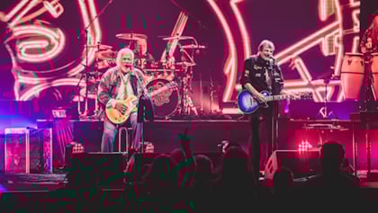BURTON CUMMINGS And RANDY BACHMAN Announce 2026 U.S. Tour Performing As THE GUESS WHO For First Time In 23 Years