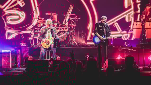 BURTON CUMMINGS And RANDY BACHMAN Announce 2026 U.S. Tour Performing As THE GUESS WHO For First Time In 23 Years