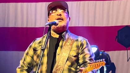 STAIND's AARON LEWIS Announces '2026 American Tour'