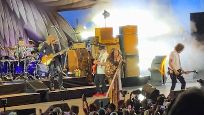 Watch: AEROSMITH Reunites With Drummer JOEY KRAMER For First Of Two Hollywood Bowl Concerts