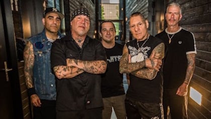 AGNOSTIC FRONT's ROGER MIRET Doesn't Pay Attention To Reviews: 'I Don't Put Out An Album And Expect Everybody To Like It'