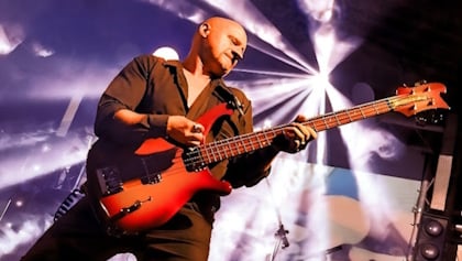 Former HAWKWIND Bassist ALAN DAVEY To Release New Solo Album 'Astrolabes And Sunstones' In September