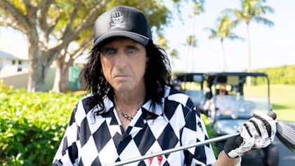 ALICE COOPER Launches New Golf Apparel Line 'The Cooper Club'