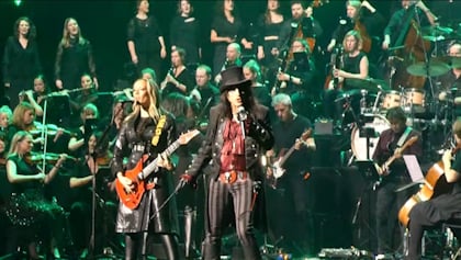 Watch: ALICE COOPER Performs With Symphonic Orchestra During 'Night Of The Proms' Tour In Germany