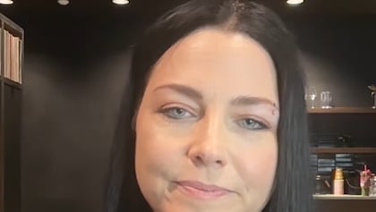 EVANESCENCE's AMY LEE On 'Bring Me To Life': 'My Biggest Fear Was That We Were Gonna Be A One-Hit Wonder'