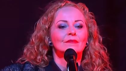 THE GATHERING's ANNEKE VAN GIERSBERGEN: 'We Have No Plans For The Future' Beyond 'Mandylion' 30th-Anniversary Tour