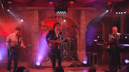 ASIA Announces New Live Album 'Live In England'