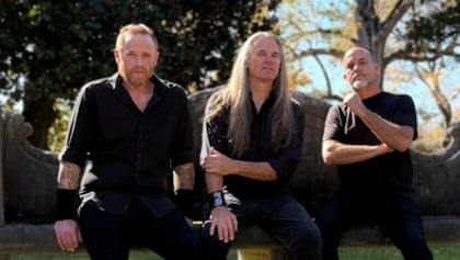 AT WAR Reteams With Legendary Thrash Producer ALEX PERIALAS For New Album