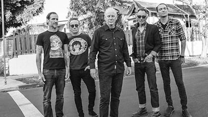 JAY BENTLEY: Next BAD RELIGION Album 'Has To Be Pretty Concise About What We Wanna Put Out There'