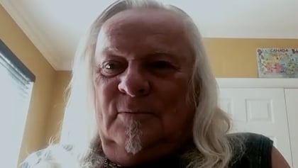 URIAH HEEP’s BERNIE SHAW On Artificial Intelligence In Music: ‘It Absolutely Scares The Pants Off Me’