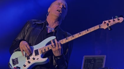 BILLY SHEEHAN Embraces Changes In Music Industry: 'There's Great Opportunities Now'