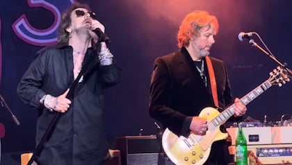 THE BLACK CROWES Announce New Studio Album, 'A Pound Of Feathers'