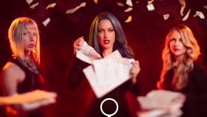 ALISSA WHITE-GLUZ's BLUE MEDUSA Releases Second Single 'Flying Monkey'