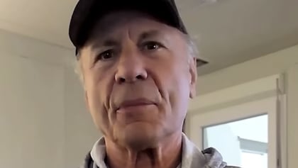 BRUCE DICKINSON On People Becoming Obsessed With Recording Their Lives On Their Phones: 'It's Like A Failing Of Humanity'