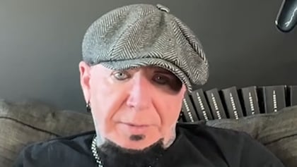 MUDVAYNE's CHAD GRAY Is 'Certainly Not Opposed' To Releasing New Solo Music