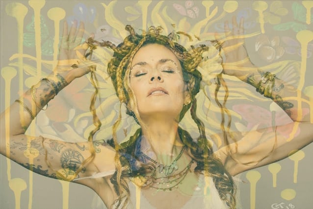 CHLOE TRUJILLO, Wife Of METALLICA Bassist ROBERT TRUJILLO, Releases Video For 'Lies' Single From Upcoming 'Rebirth' EP