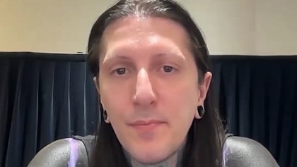 MOTIONLESS IN WHITE's CHRIS MOTIONLESS On 'Decades' Album: 'There's Definitely Much More Energy'