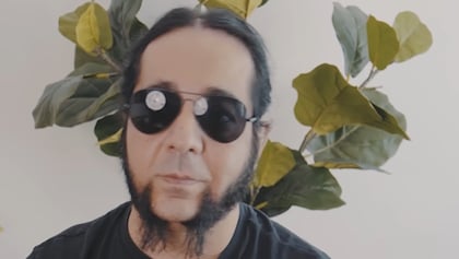 SYSTEM OF A DOWN's DARON MALAKIAN: How I Ended Up Playing Guitar For METALLICA For A Couple Of Shows In 2000