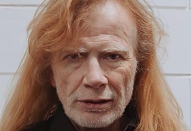 DAVE MUSTAINE Says He 'Loves' JAMES HETFIELD And LARS ULRICH: 'We're Constantly Working On Improving Our Relationship'