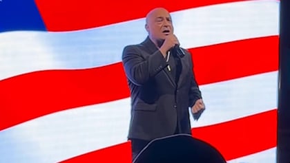 Watch: DISTURBED's DAVID DRAIMAN Sings U.S. National Anthem At The Algemeiner's 12th Annual 'J100' Gala