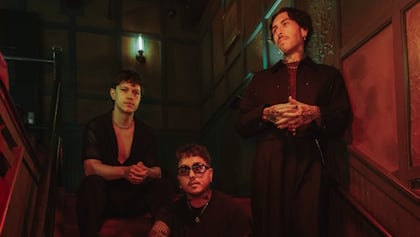 DAYSEEKER Announces Expanded Edition Of 'Creature In The Black Night' Album