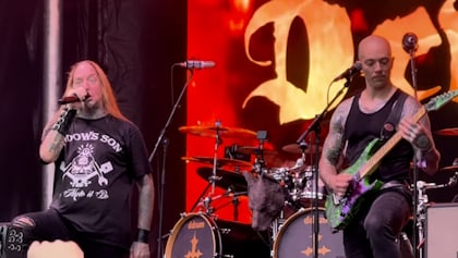 Watch: DEVILDRIVER Performs New Single 'Dig Your Own Grave' Live For First Time