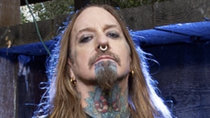 DEVILDRIVER's DEZ FAFARA Credits His Faith, His Love Of Family And Support Of His Fans With Helping Him Get Through Difficult Times