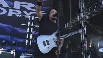 FEAR FACTORY's DINO CAZARES Rules Out Reunion With Any Former Members: 'That Chapter Is Permanently Closed'