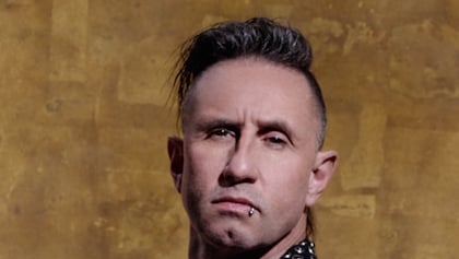 SHINEDOWN's ERIC BASS Is Receiving Treatment After 'Serious Mental Health Crash'; Replacement Touring Bassists Announced