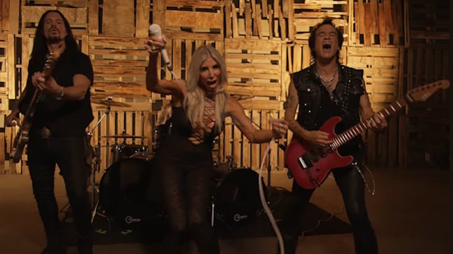 LORRAINE LEWIS's FEMME FATALE Releases Music Video For New Single 'Bad Love' Featuring BUMBLEFOOT