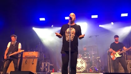 FINGER ELEVEN's SCOTT ANDERSON Explains 10-Year Wait For 'Last Night On Earth' Album