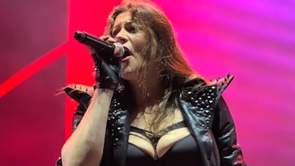 NIGHTWISH's FLOOR JANSEN: Why I Decided To Go Public With My Breast Cancer Diagnosis
