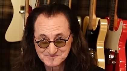 RUSH's GEDDY LEE: 'Many Drummers Reached Out To Me In The Aftermath' Of NEIL PEART's Passing. 'That Was Most Distasteful To Me'