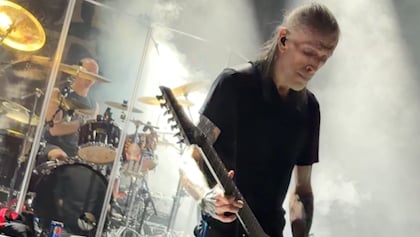 PARADISE LOST's GREGOR MACKINTOSH Responds To Speculation About His Weight Loss, Reveals He Is Dealing With 'Ongoing Health Issues'