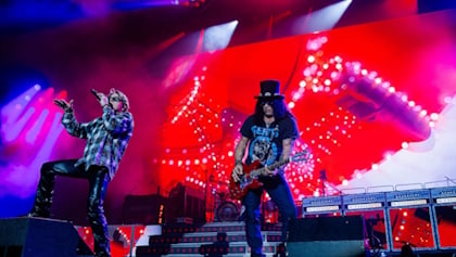 SLASH Says GUNS N' ROSES Will Take 2027 Off From Touring To Work On New Music: 'We Have So Much Material'