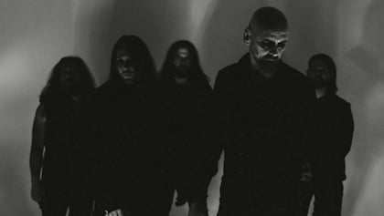 Ex-MY DYING BRIDE Frontman AARON STAINTHORPE Releases New HIGH PARASITE Single 'Drag Me Under'