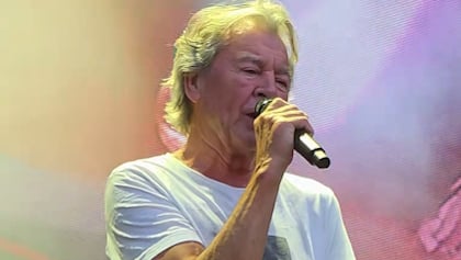 IAN GILLAN Rejects 'Heavy Metal' Label For DEEP PURPLE: 'That Isn't Really Our Bag'