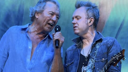 DEEP PURPLE Guitarist SIMON MCBRIDE Says Simple Songs Like 'Smoke On The Water' Are 'Most Challenging Ones' To Play