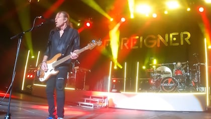 FOREIGNER's JEFF PILSON Teases Previously Unreleased Song From 'Head Games' Sessions: 'We Found Somebody Very Perfect To Put A Guitar Solo On' It