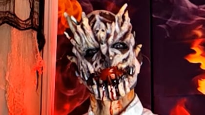 Ex-MUSHROOMHEAD Vocalist JEFFREY NOTHING Announces First Tour In Eight Years; New Album '202SICK' To Arrive In The Fall