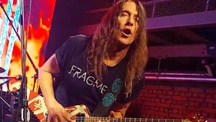 JEFF YOUNG On Possibility Of Playing With MEGADETH Again During Band's 'Farewell' Tour: 'I Don't Even Know If I'd Wanna Do It If It Was Offered To Me'