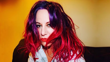 L7 Bassist JENNIFER FINCH Diagnosed With Aggressive Brain Cancer