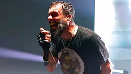 KILLSWITCH ENGAGE's JESSE LEACH On His 2018 Vocal Surgery: It 'Changed Everything'