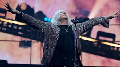 DEF LEPPARD's JOE ELLIOTT: 'We've Got About 17 Or 18 Songs Written' For New Album