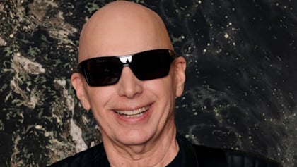 JOE SATRIANI Explains Why He Recommended RON 'BUMBLEFOOT' THAL For Guitarist Position In GUNS N' ROSES