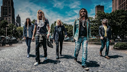 JOHN CORABI Isn't Sure He Is Still Employed By DEAD DAISIES: 'I Don't Know What Is Going On With That Band Right Now'