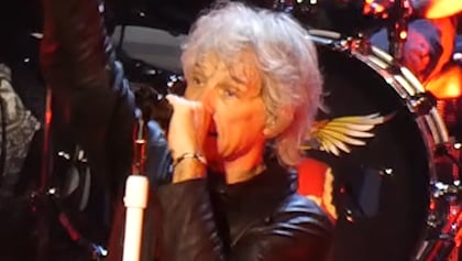 BON JOVI Ends Madison Square Garden Concert Early Due To JON BON JOVI's Sinus Infection